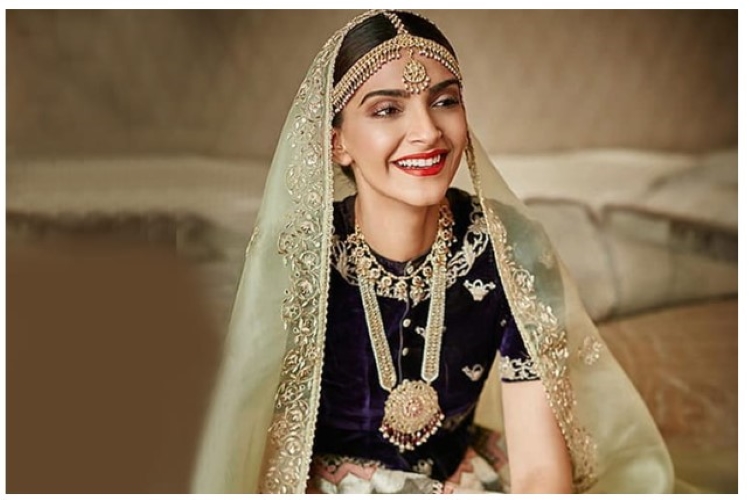 ชุดเจ้าสาวของ Sonam Kapoor และนักออกแบบงานแต่งงานที่มีศักยภาพ!